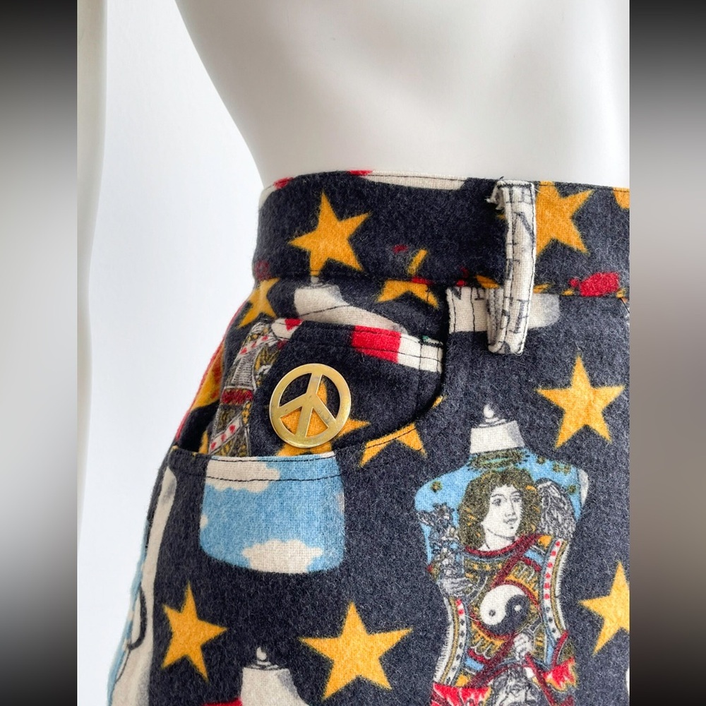 Moschino Vintage Black “No Racism” Iconic Print Mini Skirt - Picture 3 of 11
